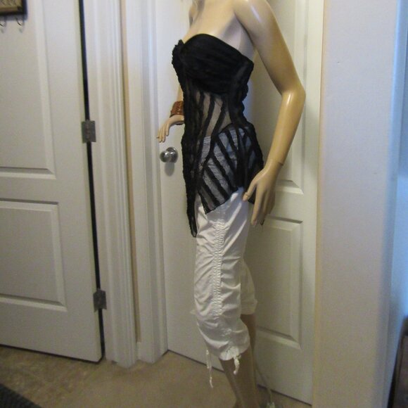 Ladies Size 5 Capri's – Capri Collection Garage - Picture 16 of 16